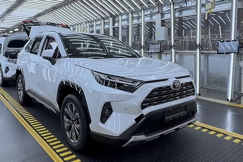 Wiwit saka $23,915, Toyota RAV4 anyar didol