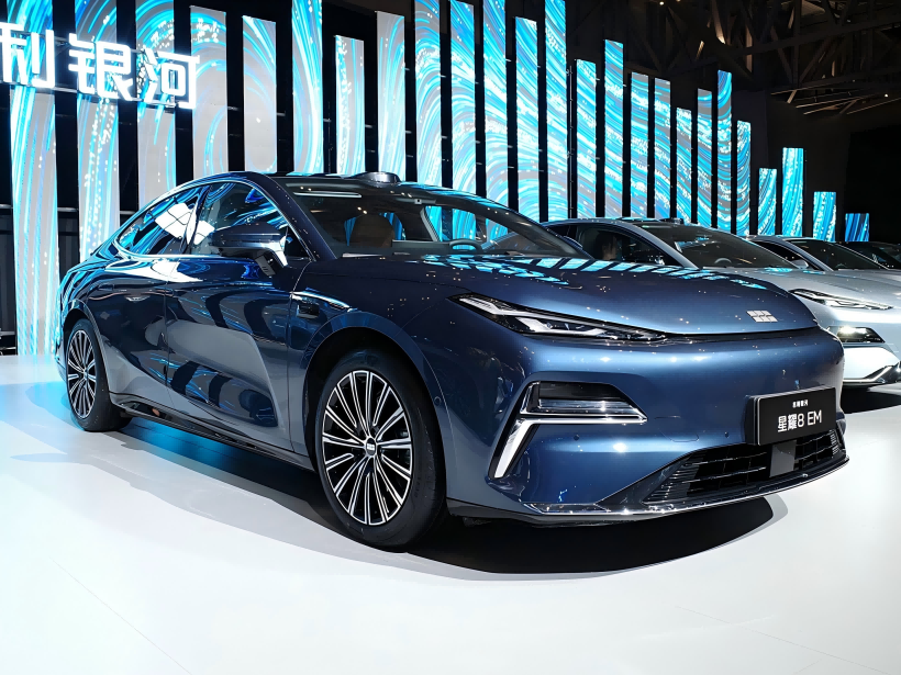 Galaxy Xingyao 8 Em, Phev gedhe karo Hybrid Em-P, ngluncurake Mei