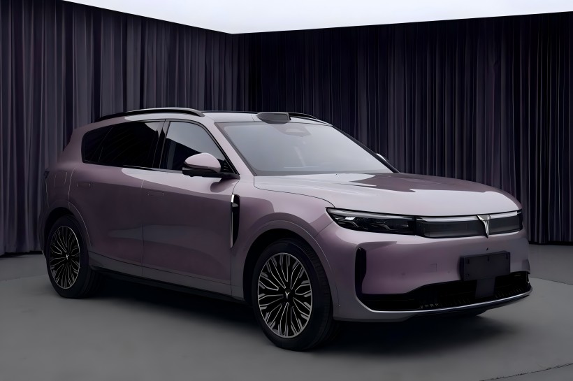 Model pisanan arsitektur cerdas TIANYUAN: Gambar resmi saka New Lynk & Co Gratis