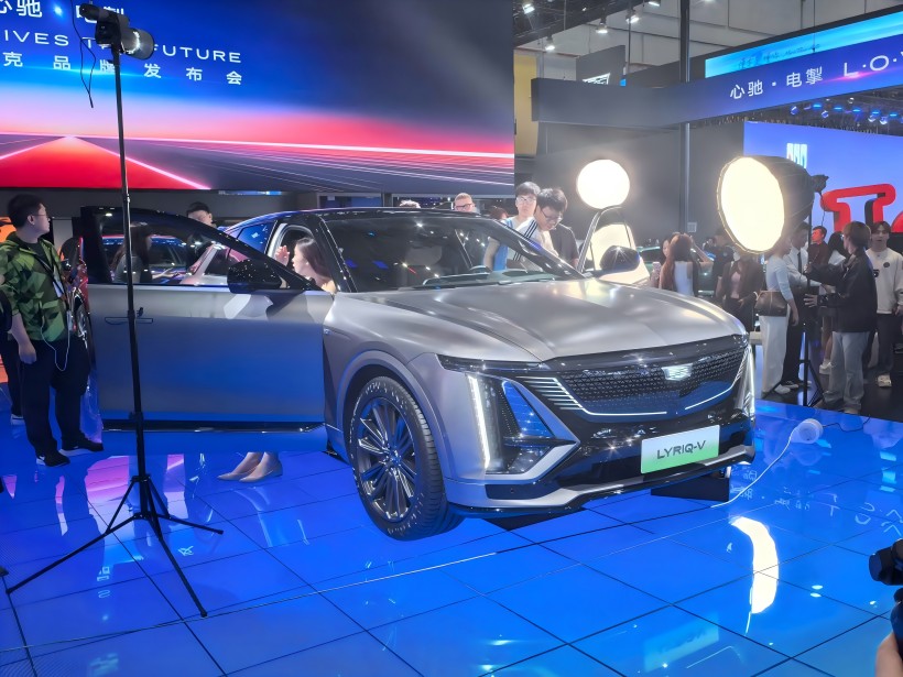 Versi kinerja sing dhuwur - kinerja IQ 锐 歌! Cadillac Lyriq - V bakal diluncurake ing taun iki.